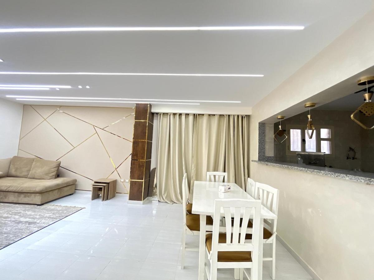 Location Spacious With Garden Apartment *