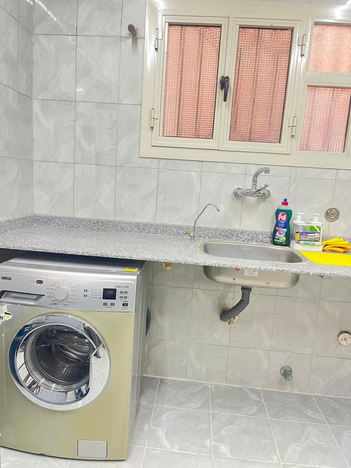 Location Spacious With Garden Apartment *