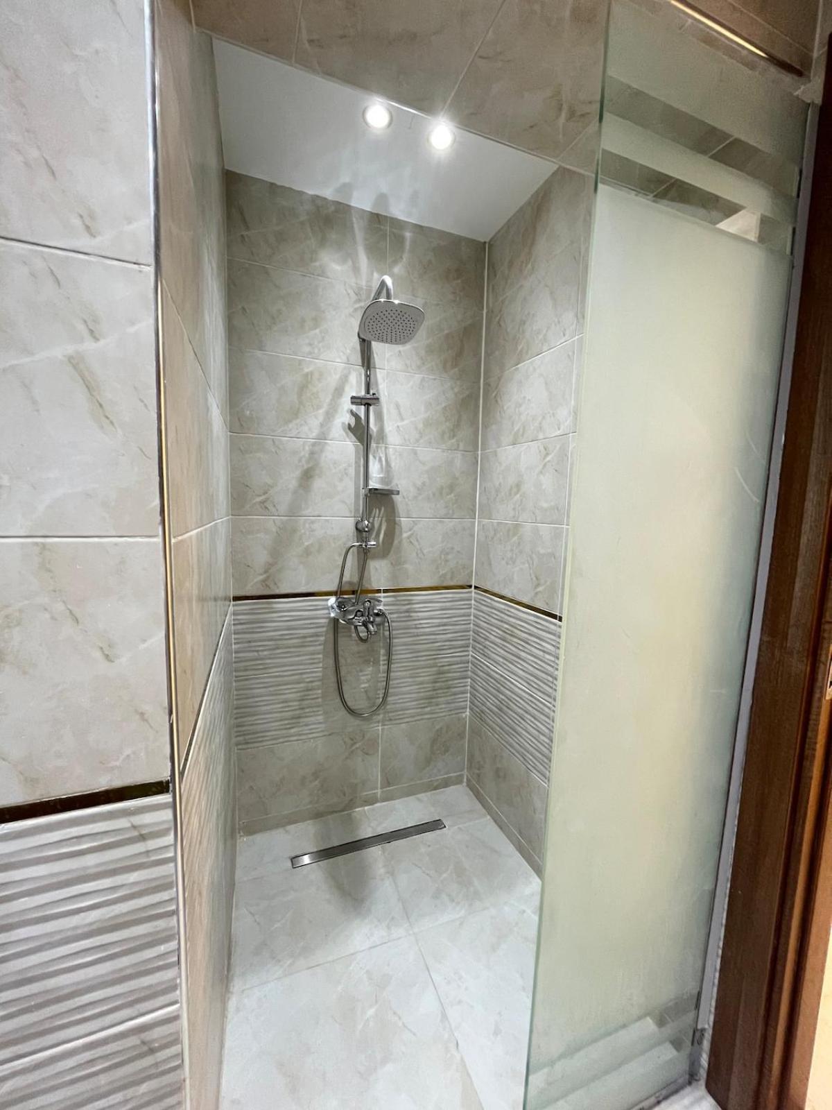 Apartment Location Spacious With Garden *
